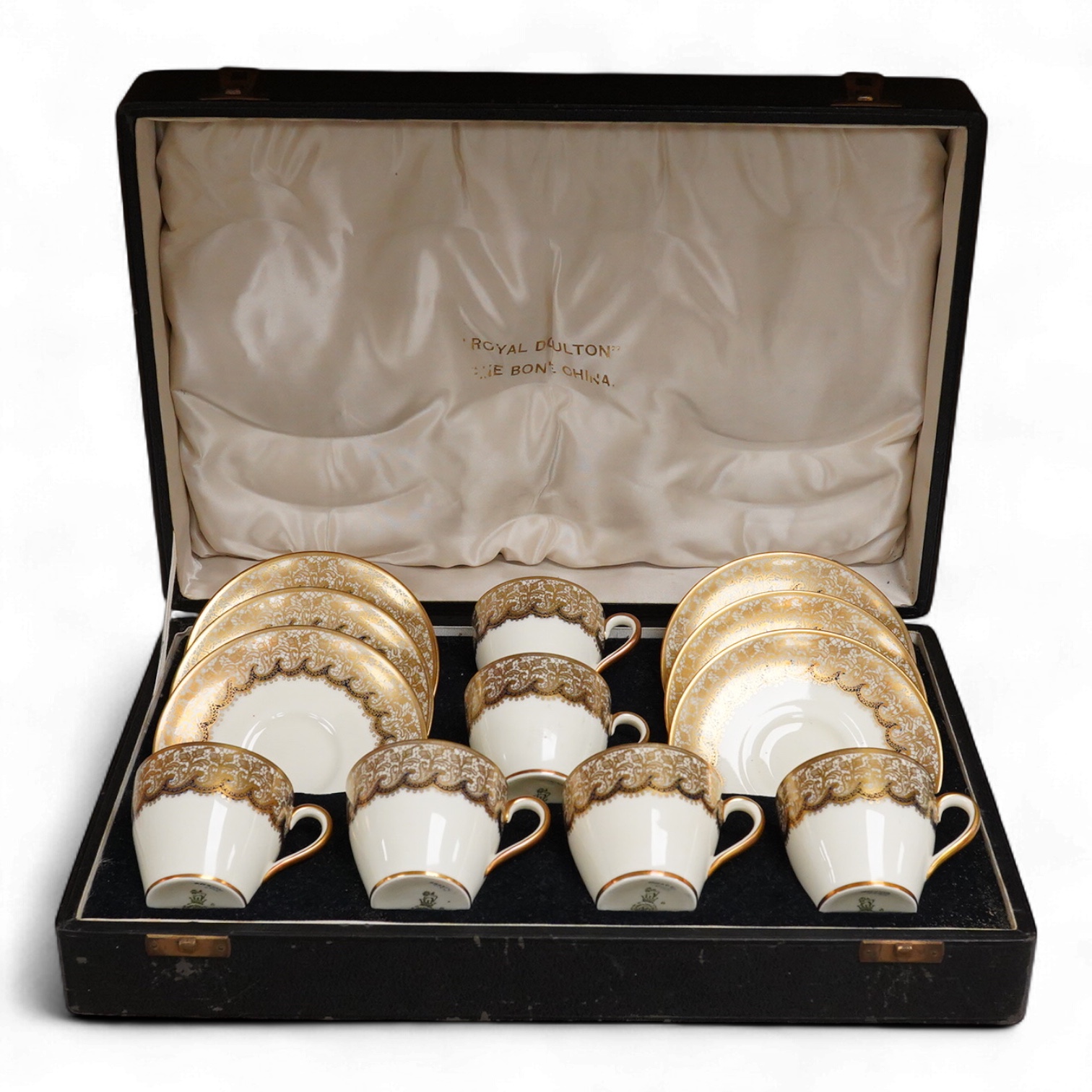 A cased Royal Doulton coffee set